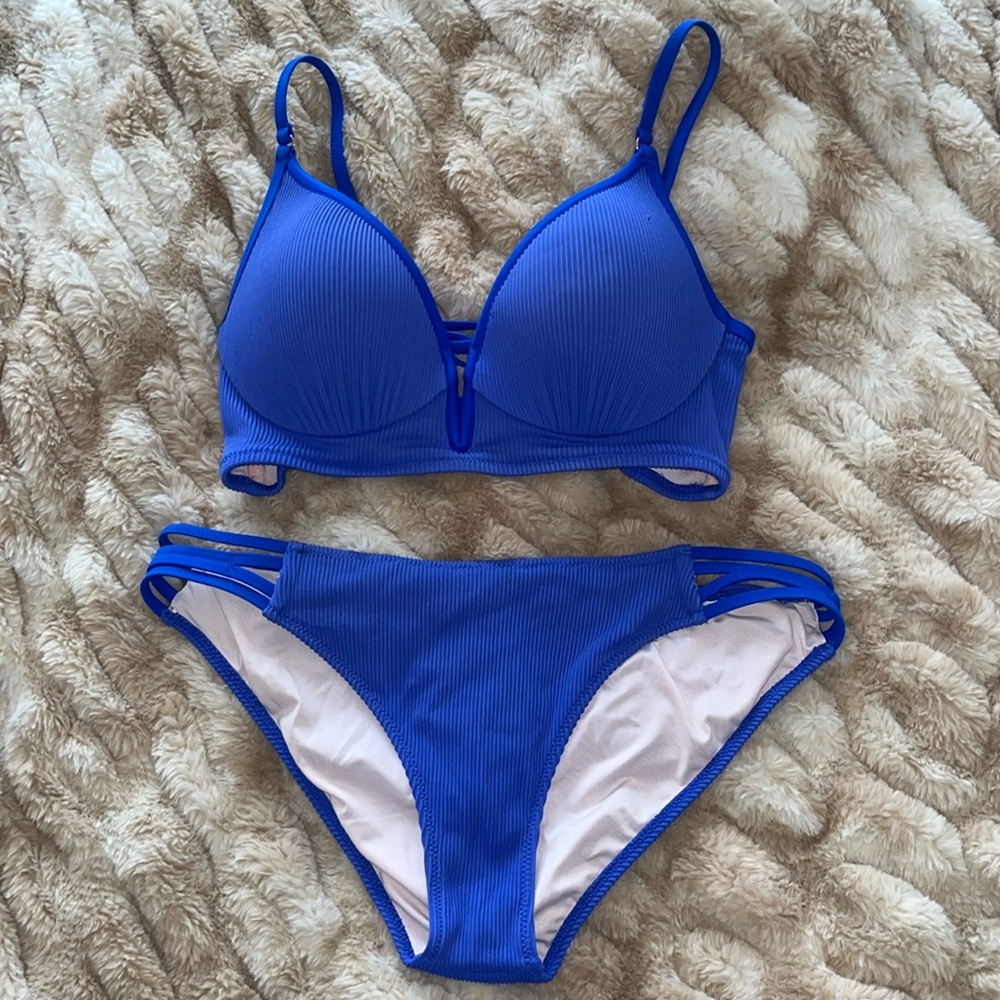Ribbed Bikini 💙